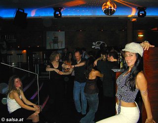 Salsa in M&uuml;nchen: 2Rooms (anklicken zum Vergr��ern - click to enlarge)
